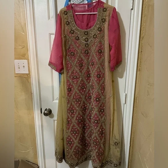 Bridal Style Heavy Eid Dress Pakistani Indian Wedding Maxi | Color: Cream/Pink | Size: XL | Rukhshi's Closet